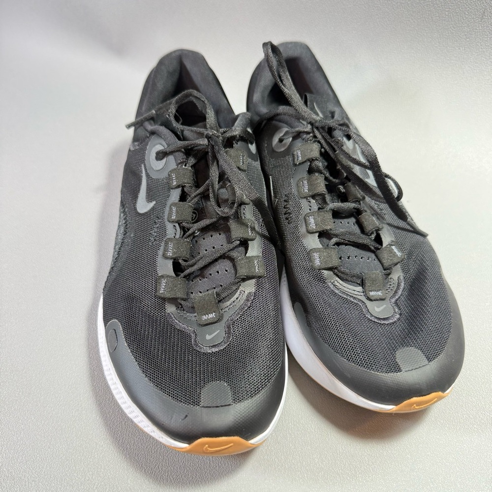Nike Black and Gray React Escape Run 2 Running Shoes - Picture 4 of 11